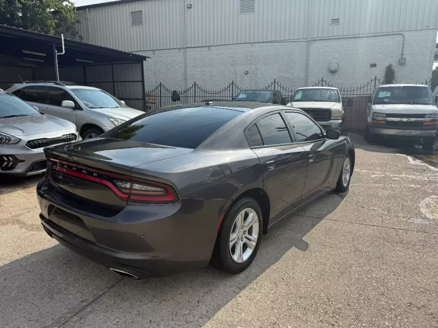 2020 Dodge Charger SXT photo 1