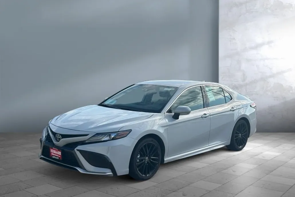 2023 Toyota Camry XSE photo 1
