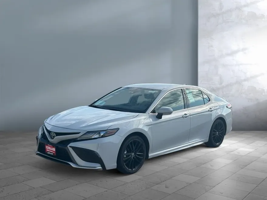 2023 Toyota Camry XSE photo 1
