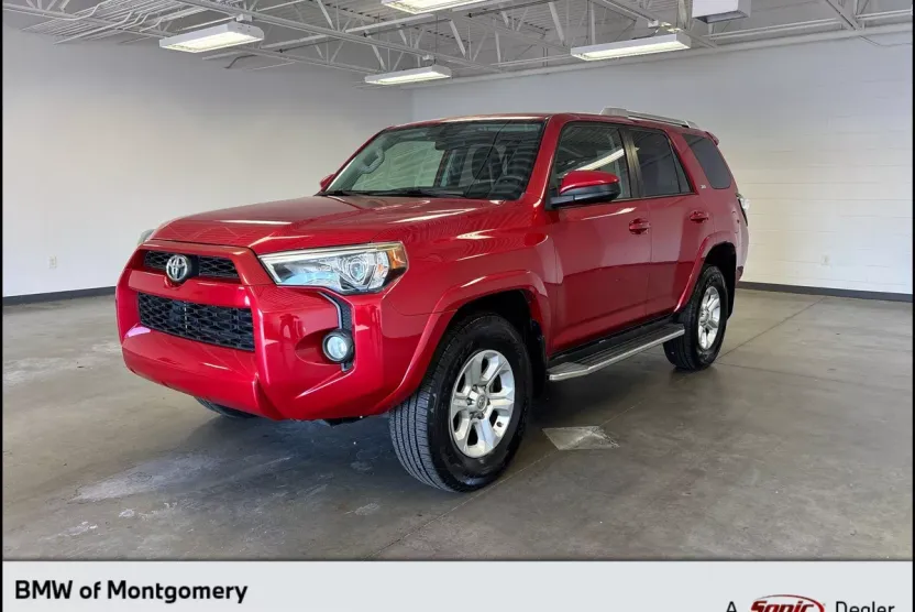2017 Toyota 4Runner SR5 photo 1