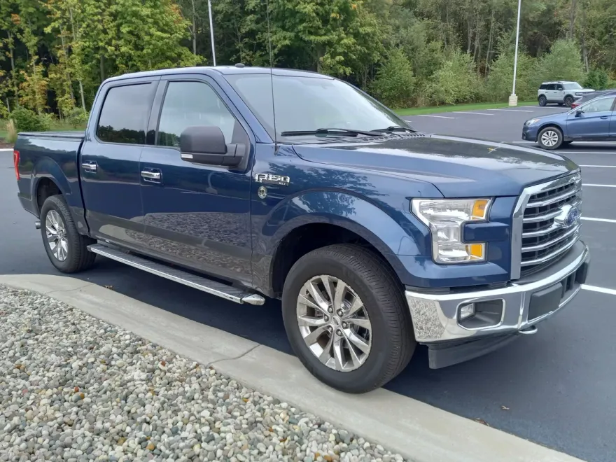 2017 Ford F-150 XLT photo 1