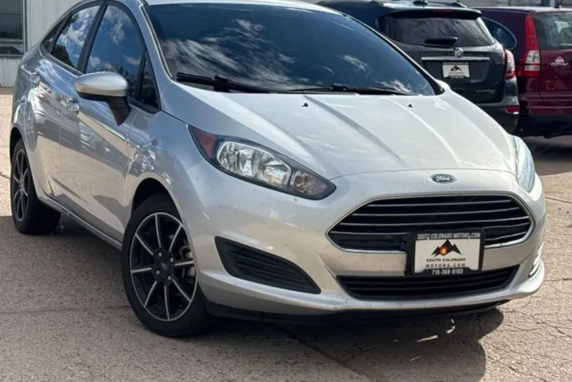 2019 Ford Fiesta SE photo 1