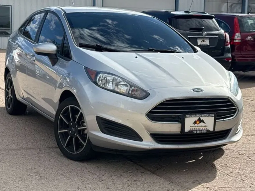 2019 Ford Fiesta SE photo 1