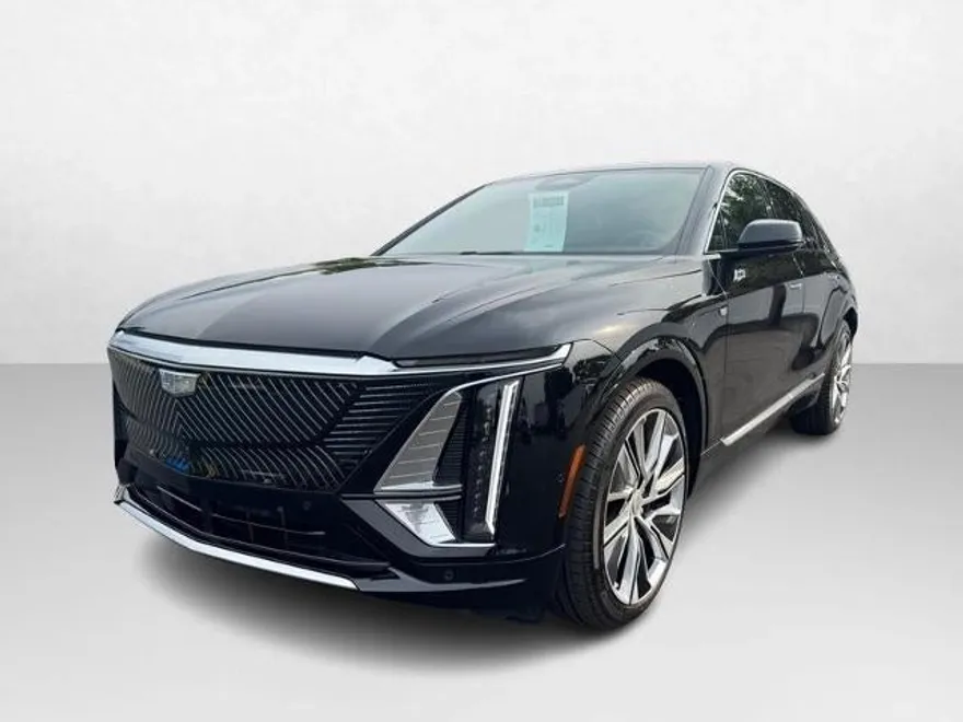 2024 Cadillac Lyriq Luxury photo 1