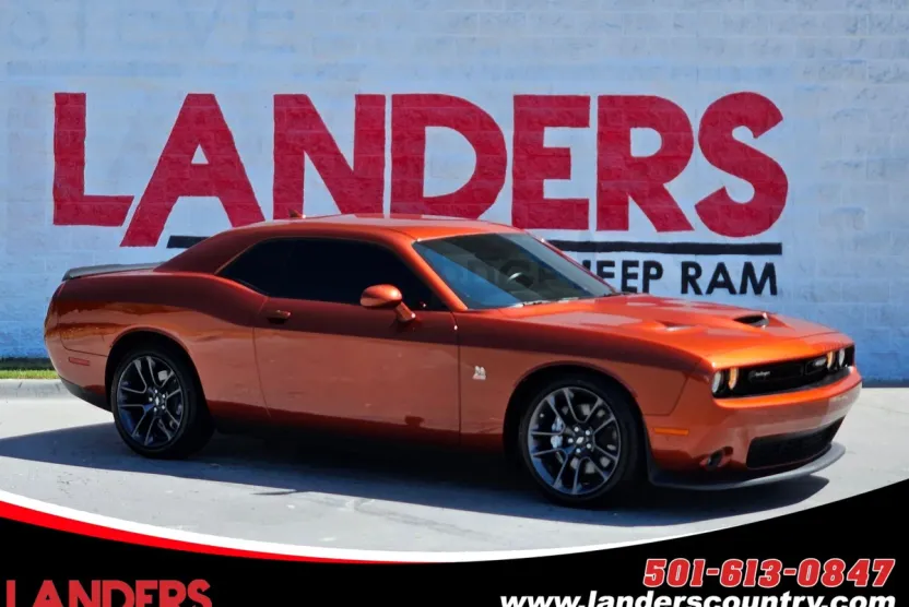 2023 Dodge Challenger R/T Scat Pack photo 1