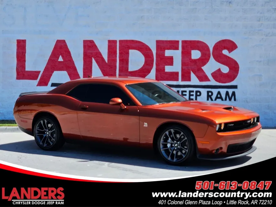 2023 Dodge Challenger R/T Scat Pack photo 1