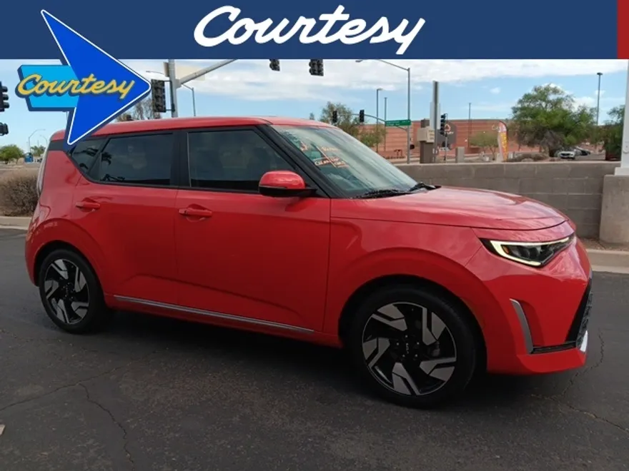 2023 Kia Soul GT-Line photo 1