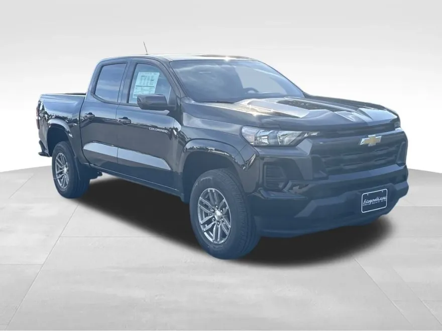 2026 Chevrolet Colorado LT photo 1