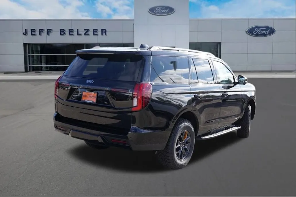 2025 Ford Expedition Base photo 1