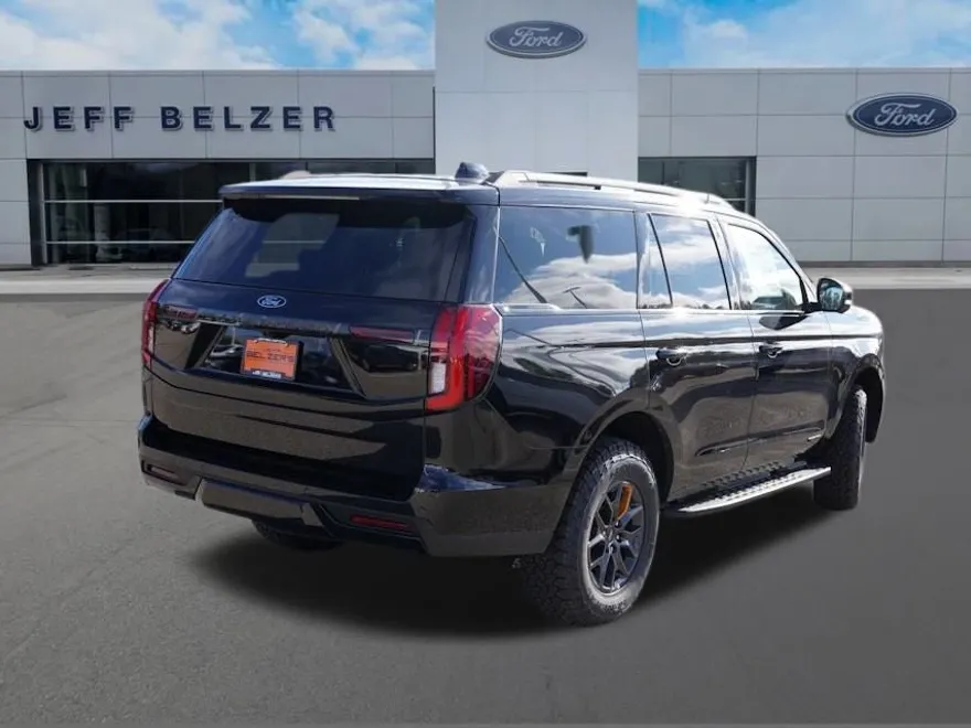 2025 Ford Expedition Base photo 1