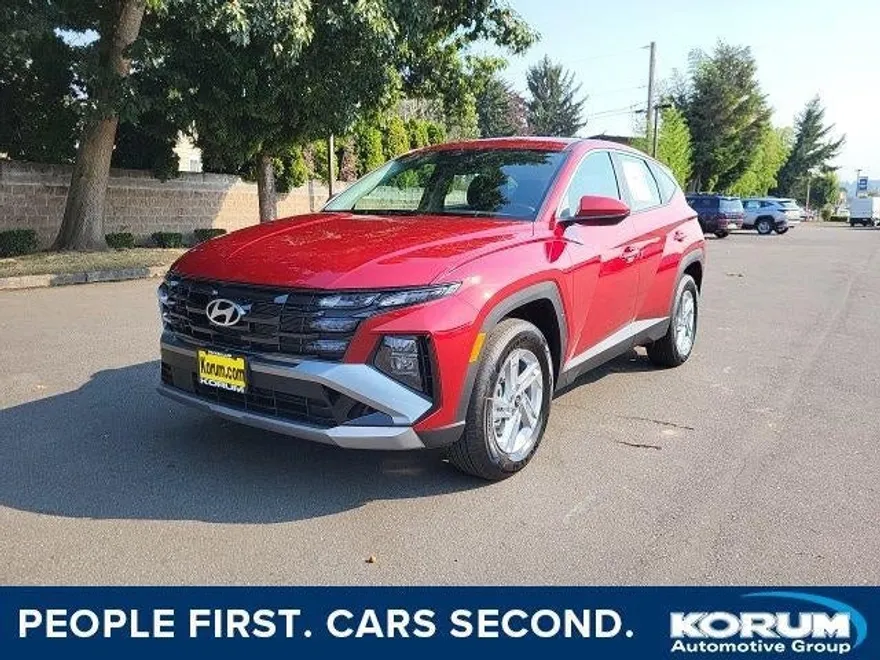 2025 Hyundai Tucson SE photo 1