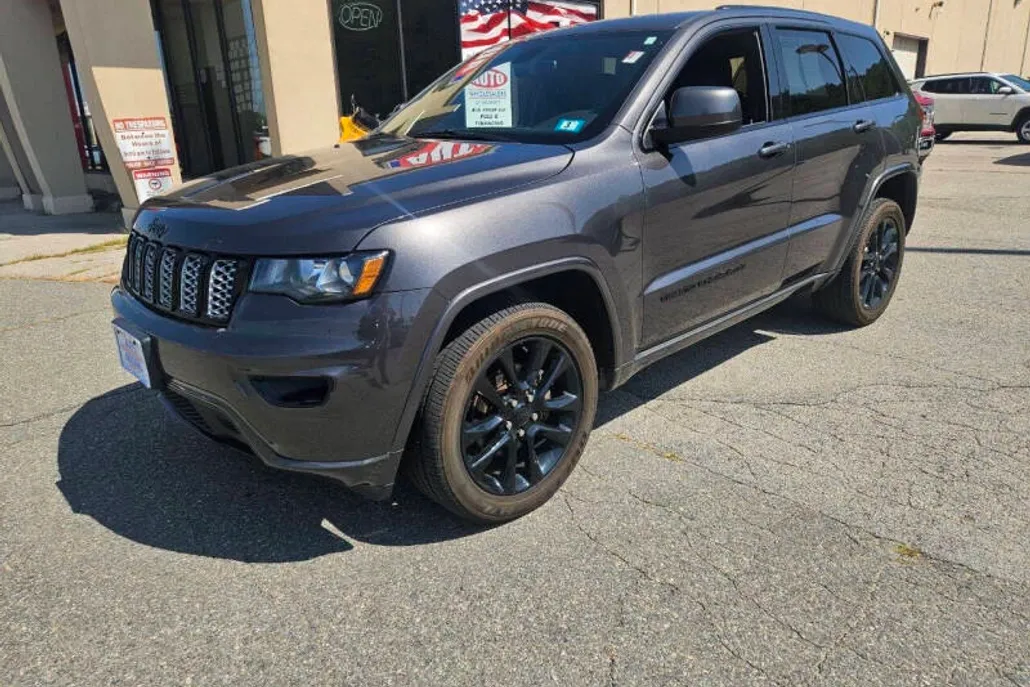 2020 Jeep Grand Cherokee Altitude photo 1