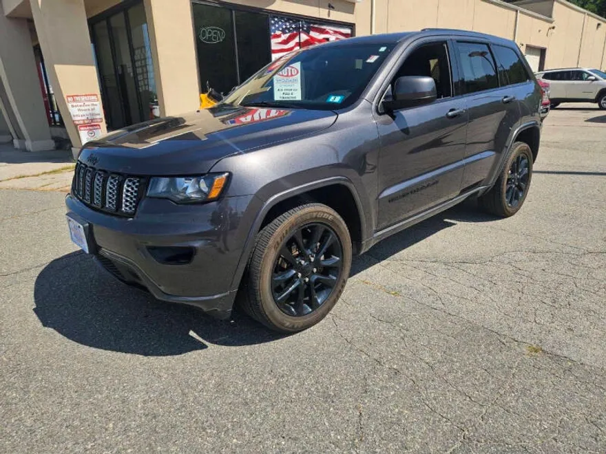 2020 Jeep Grand Cherokee Altitude photo 1