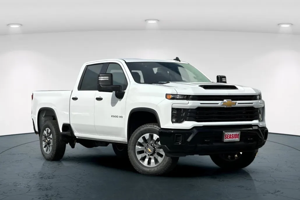 2025 Chevrolet Silverado 2500HD Custom photo 1