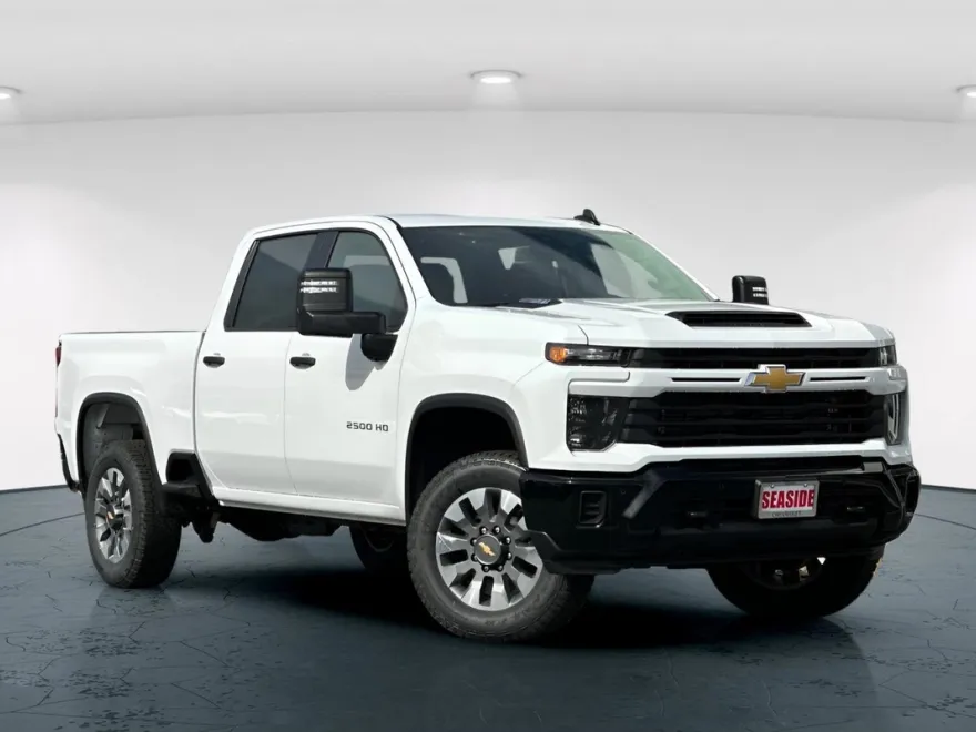 2025 Chevrolet Silverado 2500HD Custom photo 1