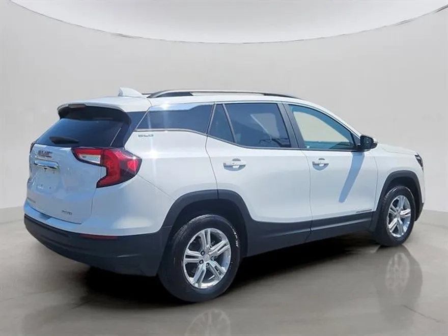 2023 Gmc Terrain SLE photo 1