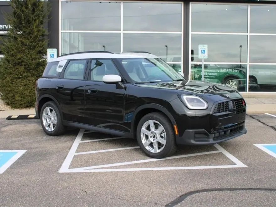2025 Mini Countryman ALL4 S photo 1