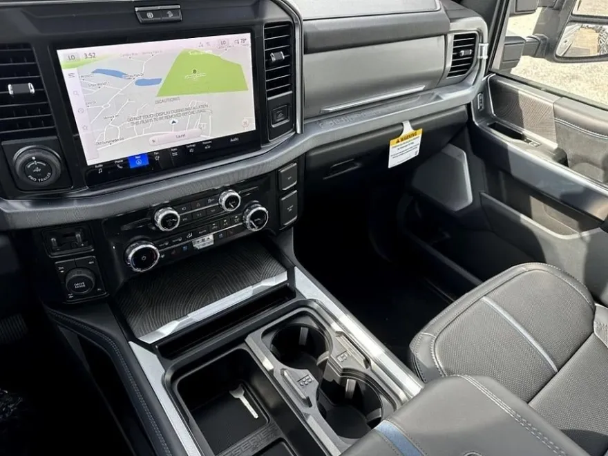 2025 Ford F-250 photo 28