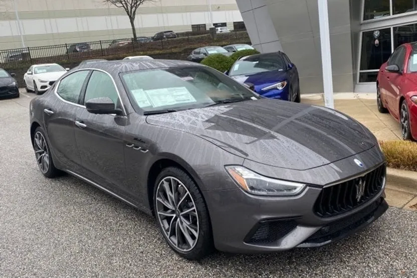 2023 Maserati Ghibli Modena Q4 photo 1