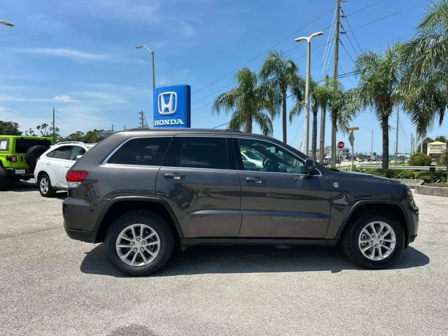 2021 Jeep Grand Cherokee Laredo E photo 1