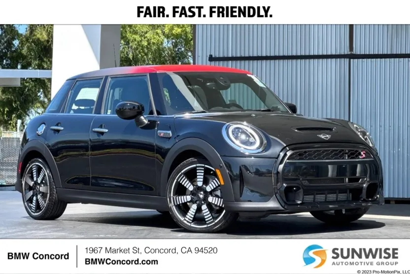 2023 Mini Cooper 4 Door S Hardtop photo 1