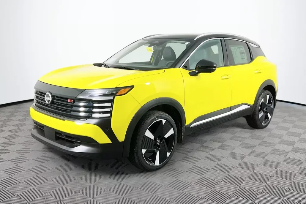 2025 Nissan Kicks SR photo 1