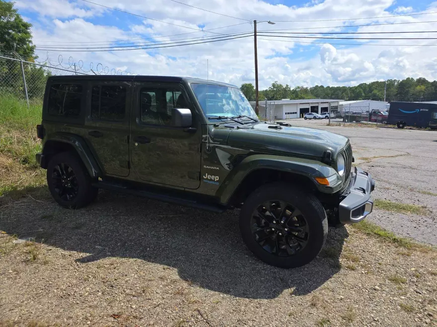 2021 Jeep Wrangler Unlimited Sahara 4xe photo 1