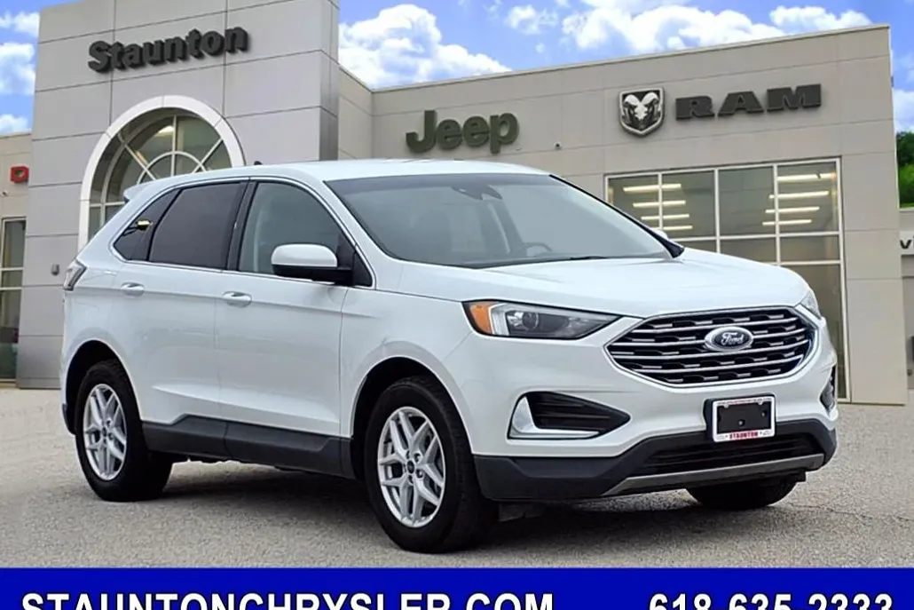 2022 Ford Edge SEL photo 1