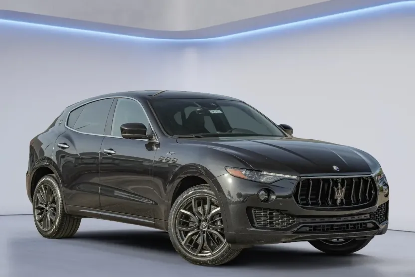 2024 Maserati Levante GT photo 1