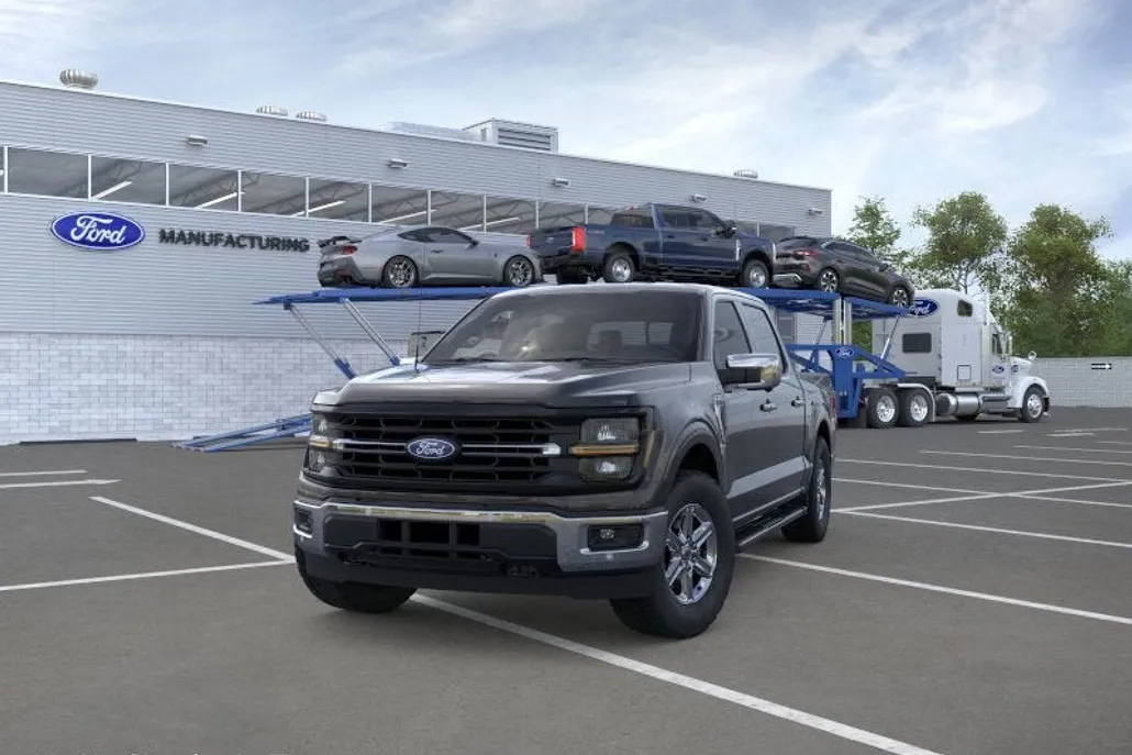 2025 Ford F-150 XLT photo 1