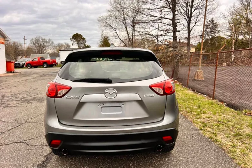 2015 Mazda CX-5 Sport photo 1