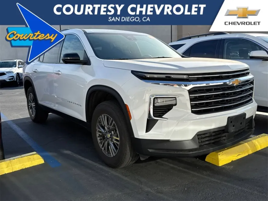 2024 Chevrolet Traverse photo 1