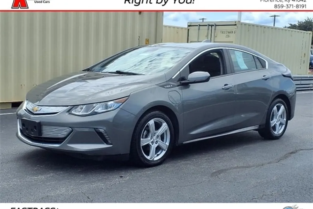 2017 Chevrolet Volt LT photo 1