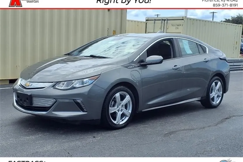 2017 Chevrolet Volt LT photo 1