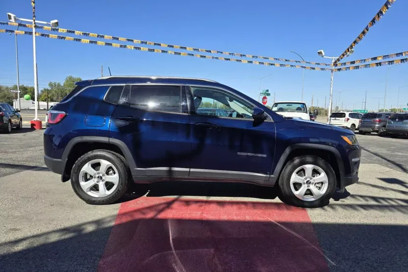 2018 Jeep Compass North Edition Latitude photo 1
