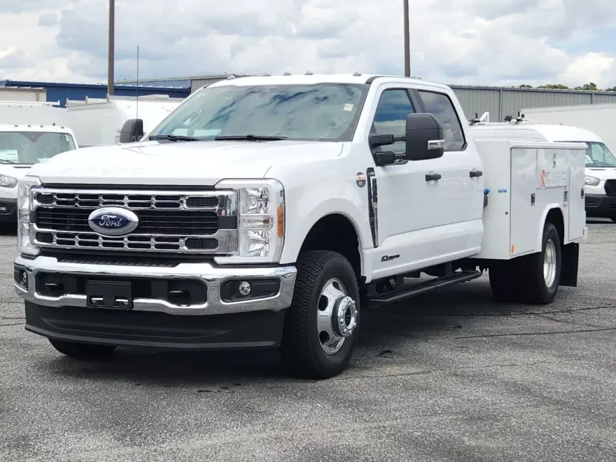 2025 Ford F-350 XL photo 1