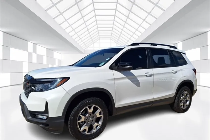 2023 Honda Passport TrailSport photo 1