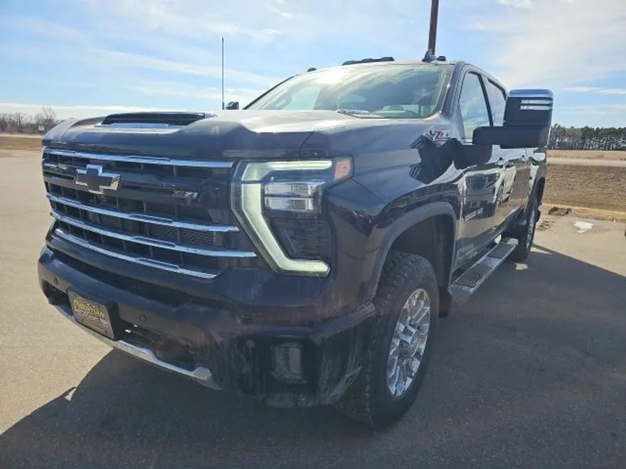 2025 Chevrolet Silverado 3500HD LTZ photo 1