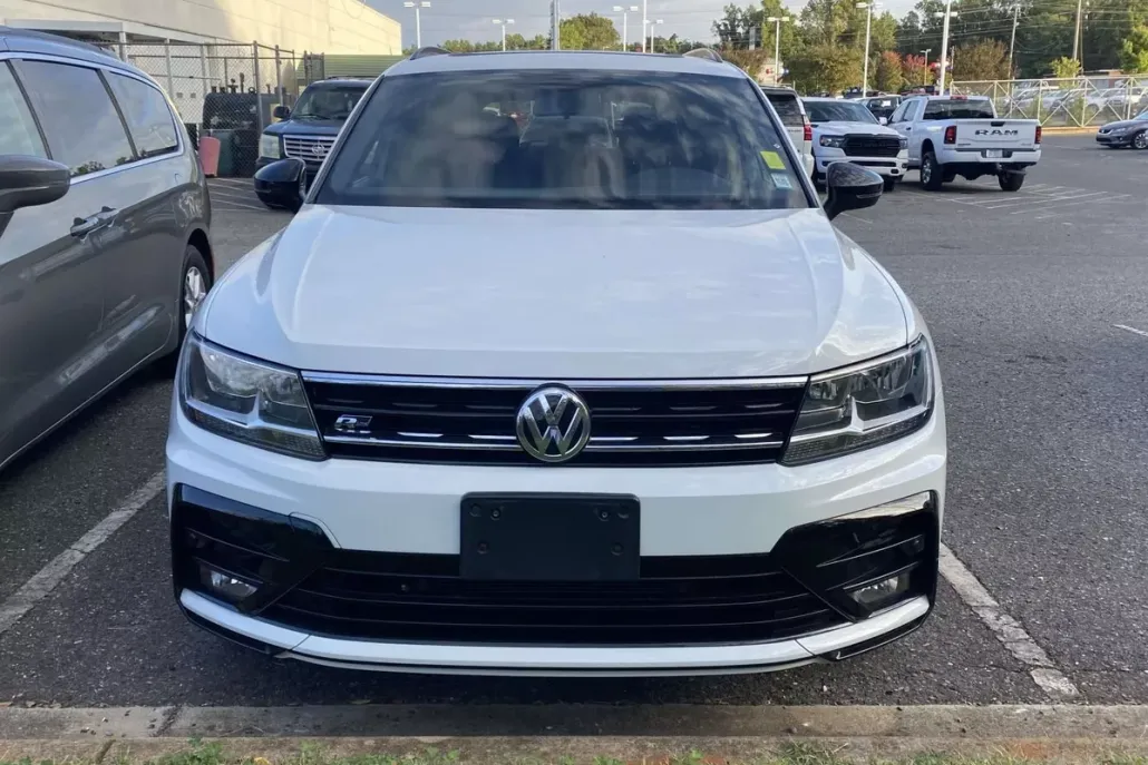 2021 Volkswagen Tiguan SE R-Line Black photo 1