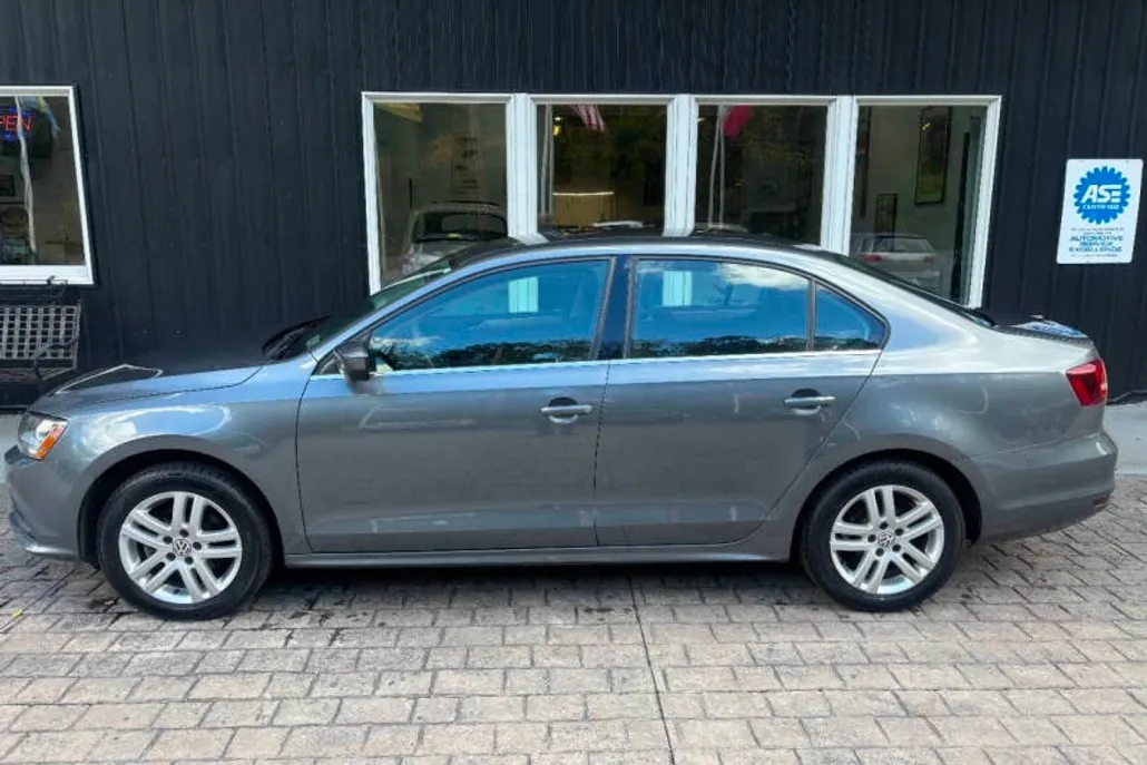 2017 Volkswagen Jetta 1.4T S photo 1