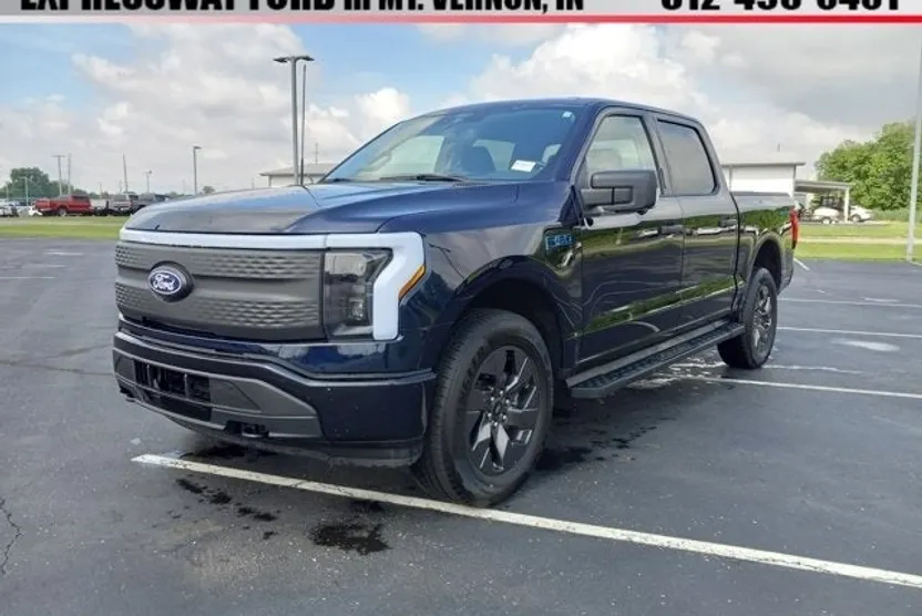 2024 Ford F-150 Lightning XLT photo 1