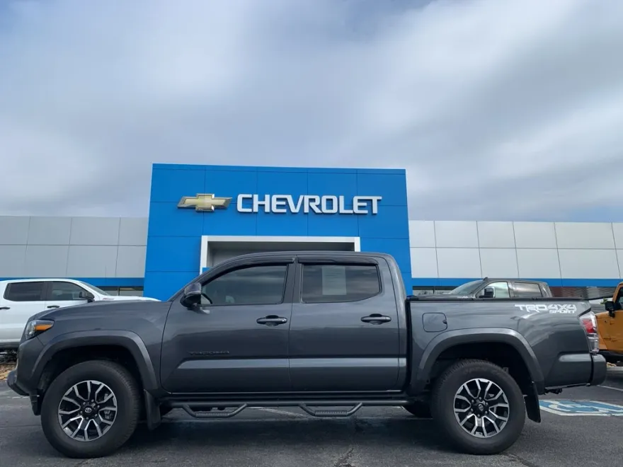 2023 Toyota Tacoma 4x4 SR photo 1