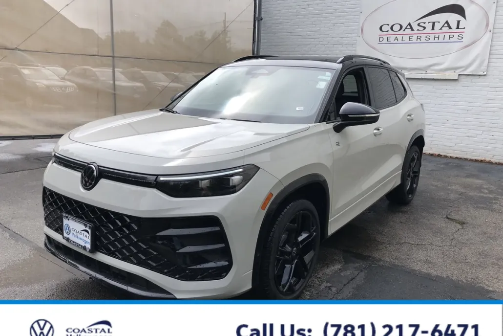 2025 Volkswagen Tiguan SE R-Line Black photo 1