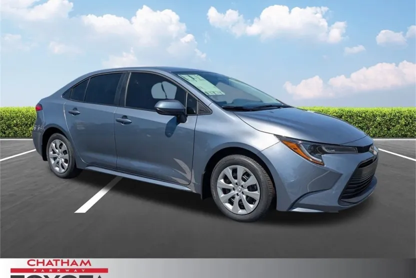 2025 Toyota Corolla LE photo 1