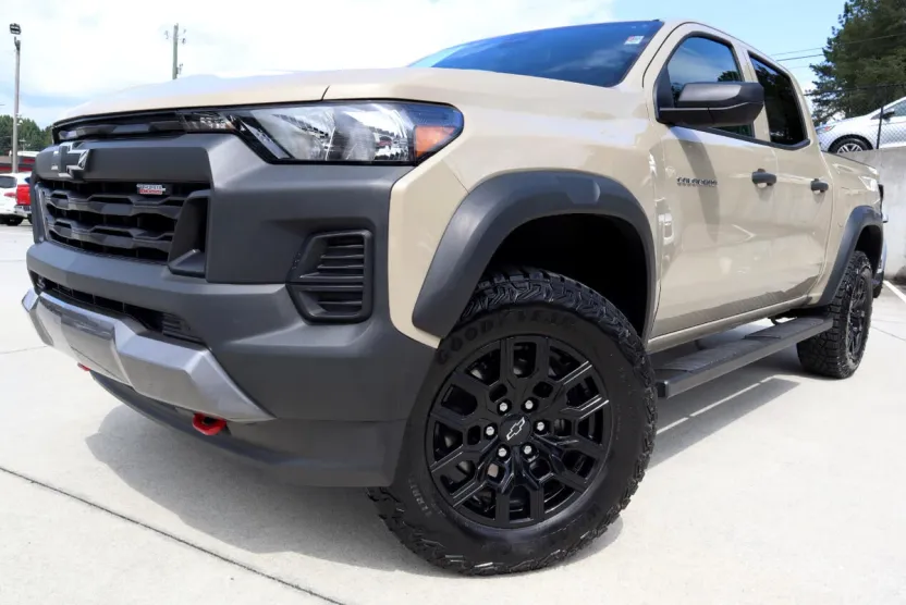 2023 Chevrolet Colorado Trail Boss photo 1