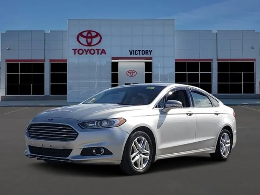 2014 Ford Fusion SE photo 1