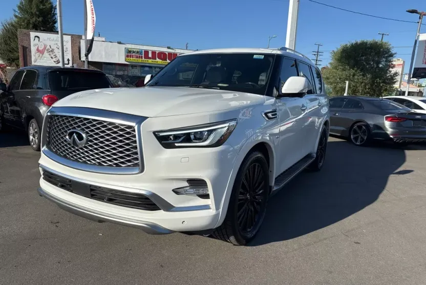 2019 Infiniti QX80 Limited photo 1