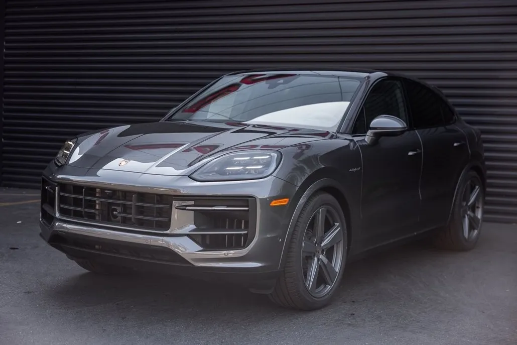 2025 Porsche Cayenne E-Hybrid Coupe photo 1