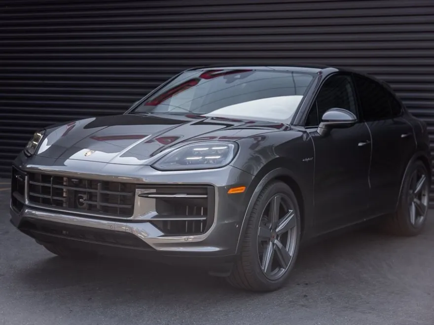 2025 Porsche Cayenne E-Hybrid Coupe photo 1