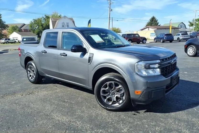 2024 Ford Maverick XLT photo 1